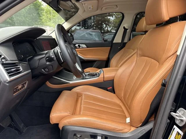 Used 2022 Black BMW xDrive40i image 14