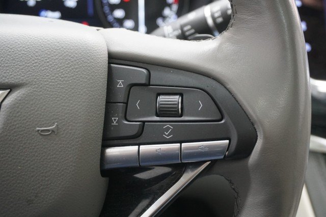 Used 2025 WHITE Cadillac FWD Premium Luxury image 32