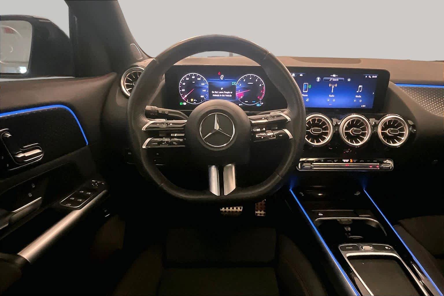 Used 2025 Mountain Grey Metallic Mercedes-Benz GLA 250 image 5