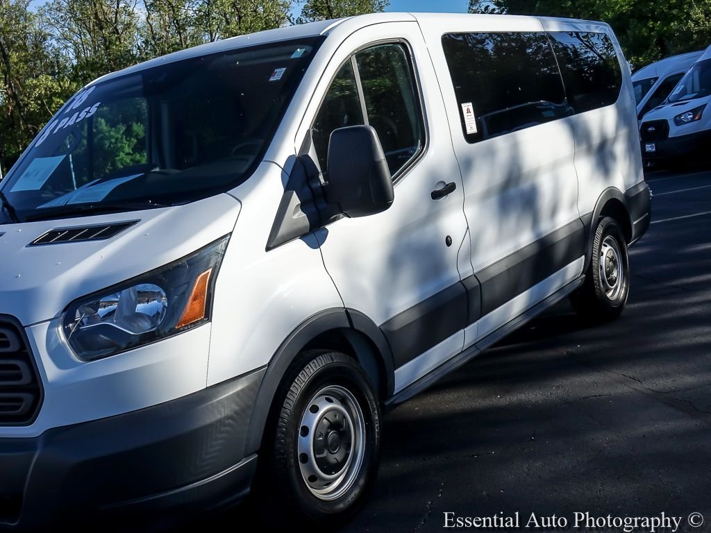 Used 2018 Oxford White Ford XL Low Roof 8 Passenger image 5