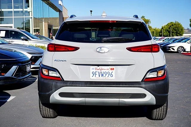 Used 2023 Silver Hyundai SEL image 8