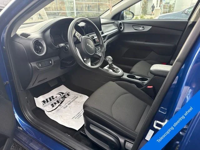 Used 2024 Deep Sea Blue Kia LXS image 12