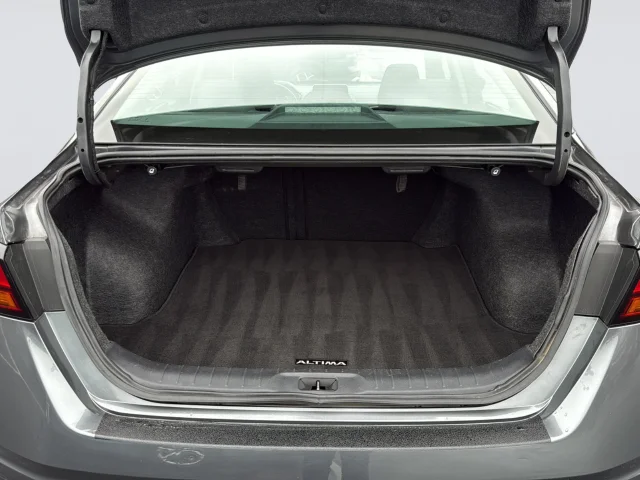 Used 2025 Gray Nissan 2.5 SV image 34