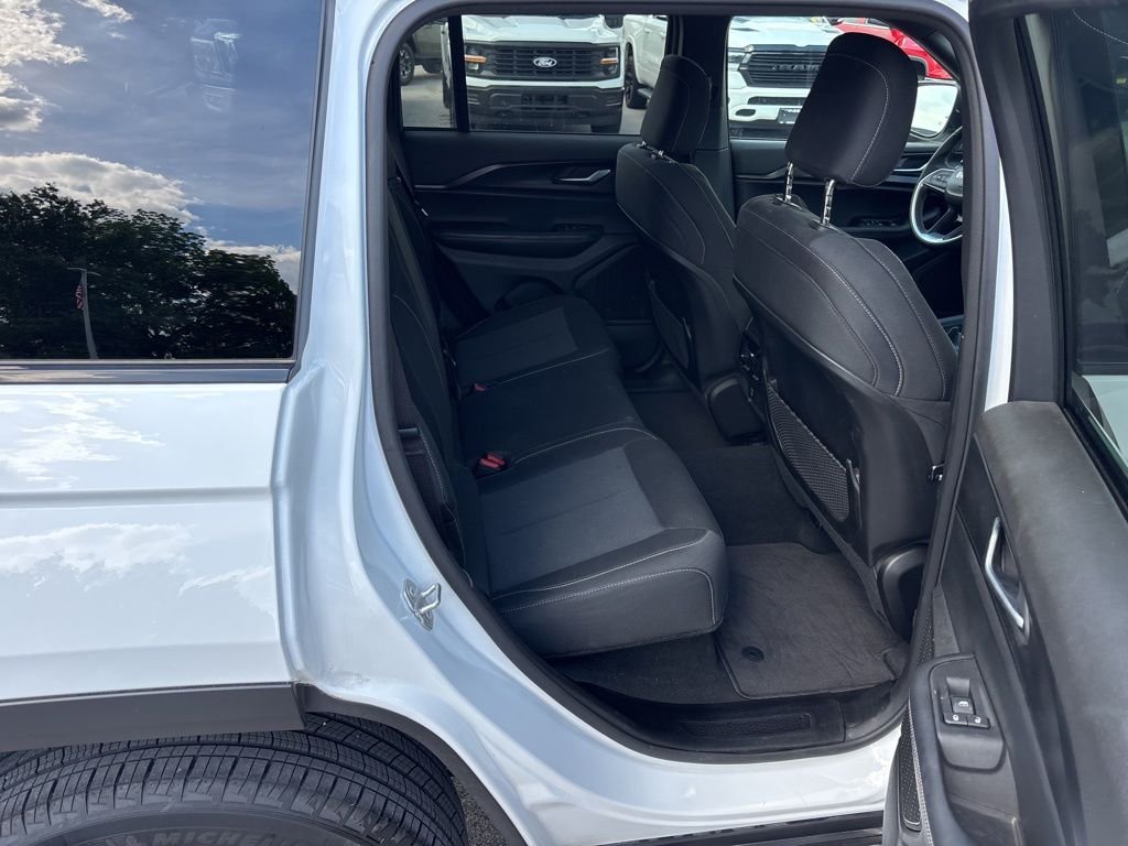 Certified Used 2025 White Jeep Laredo X image 11