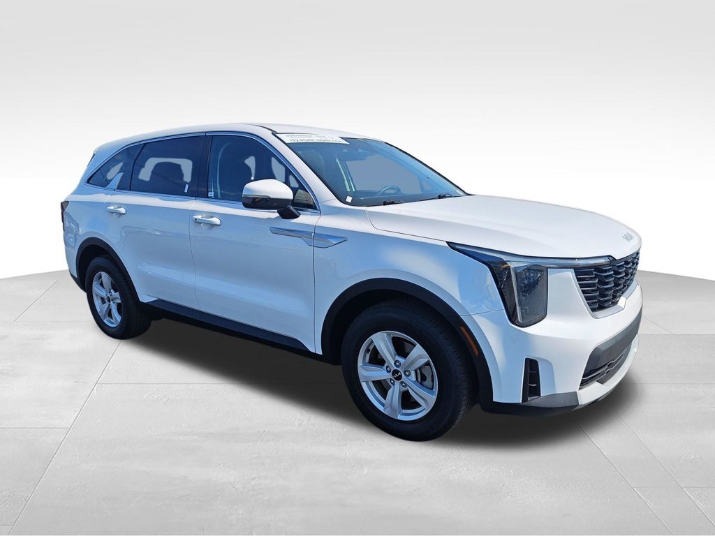 Used 2025 White Kia LX image 7