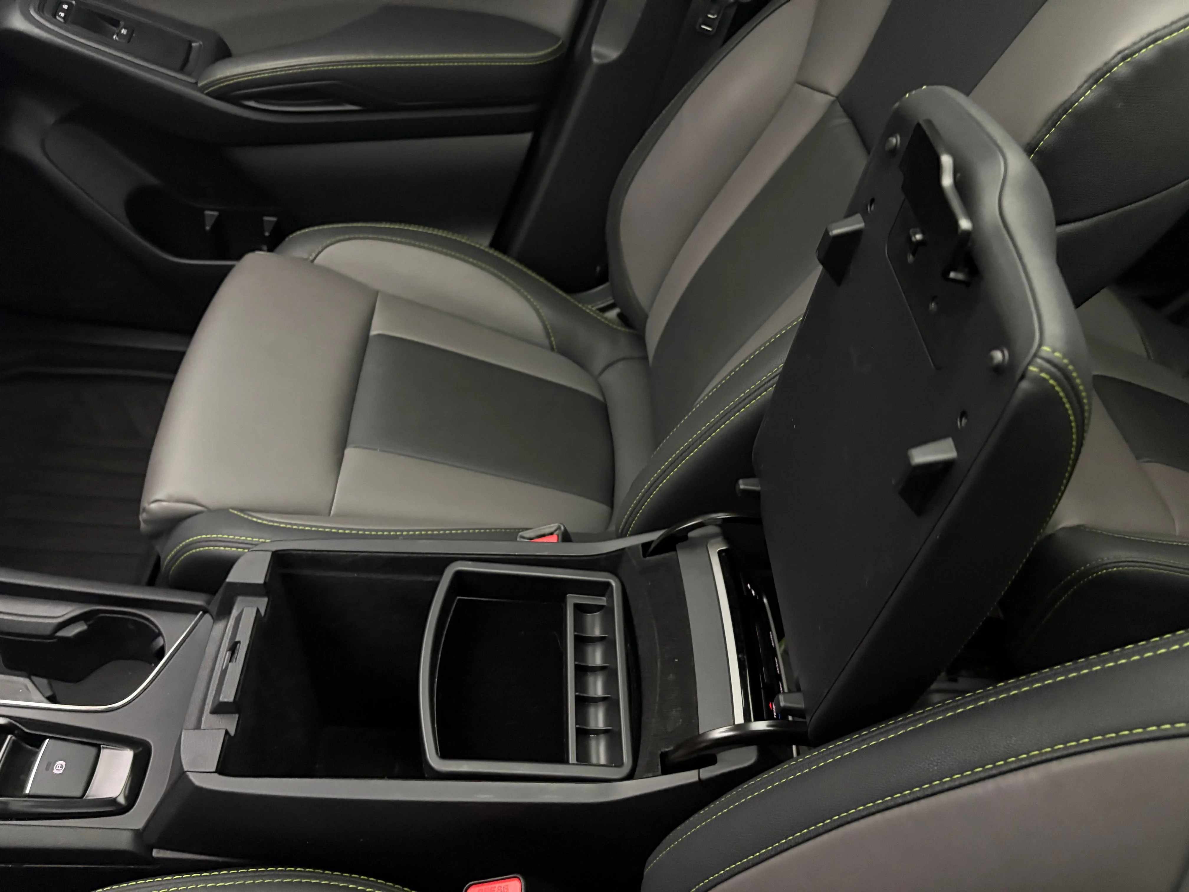 Used 2025 Crystal Black Silica Subaru Onyx Edition image 30