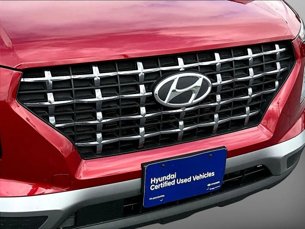 Used 2023 Red Hyundai Limited image 28