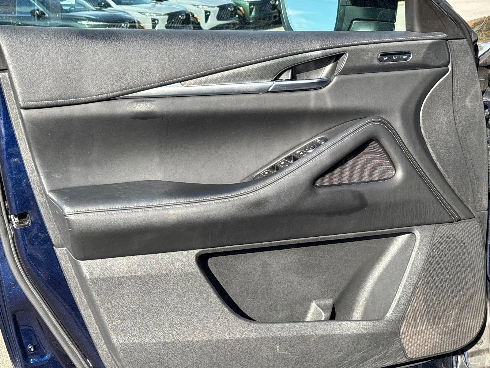 Certified Used 2023 Grand Blue INFINITI LUXE image 12