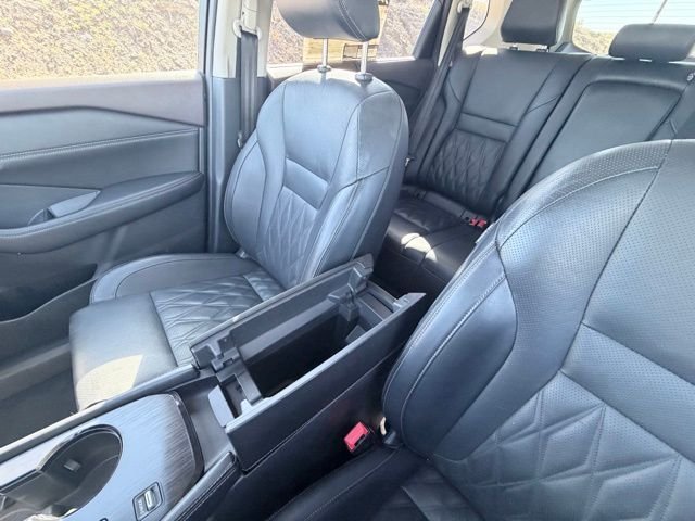 2022 Nissan Rogue Platinum - Photo 18