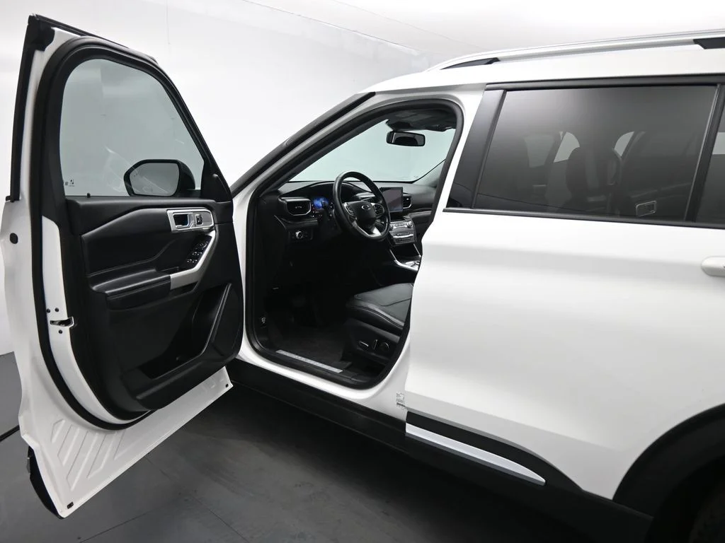 Certified Used 2020 White Ford Limited image 9