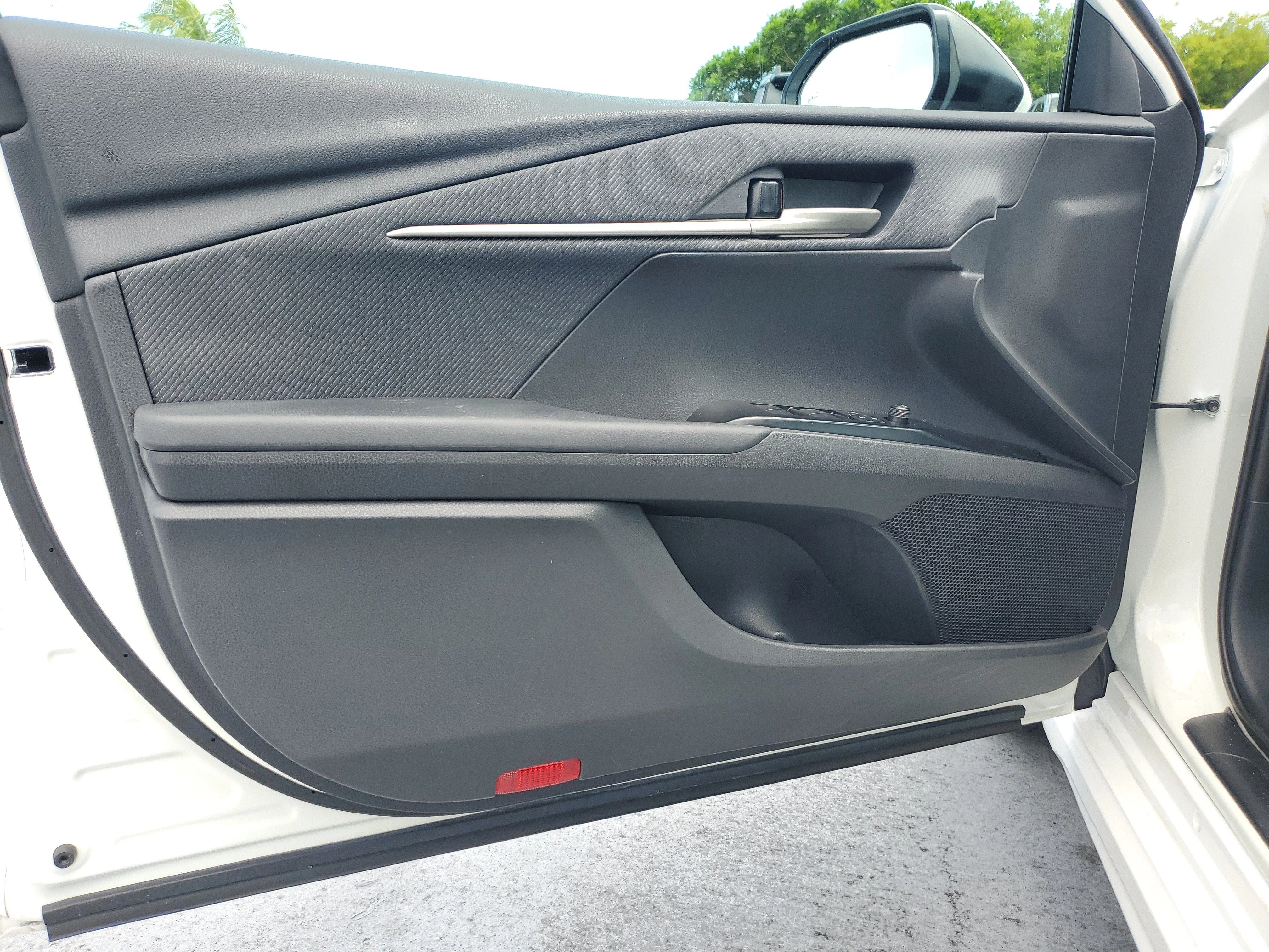 Certified Used 2025 Ice Toyota SE image 21