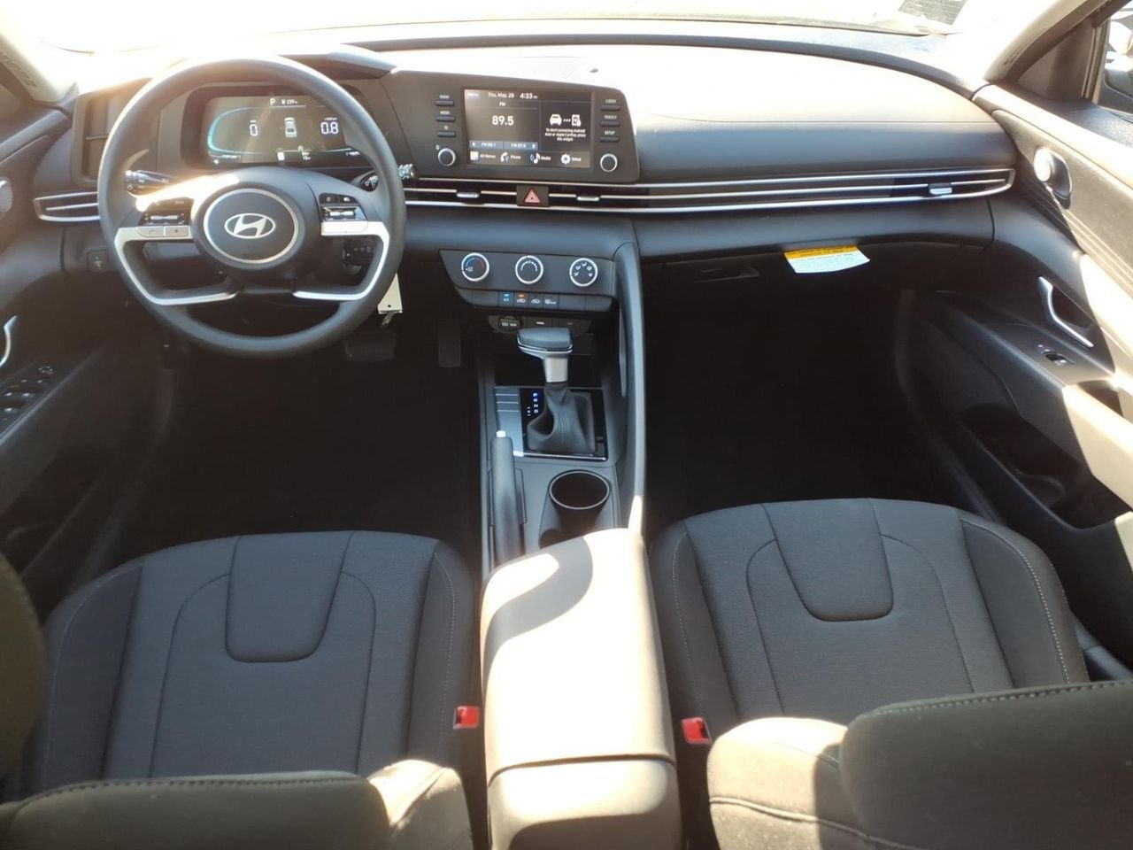 New 2026 Abyss Black Hyundai SE image 16
