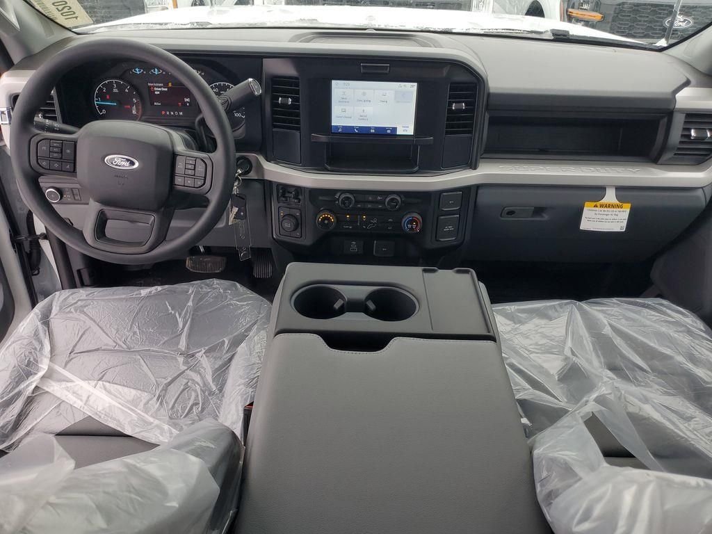 New 2026 Oxford White Ford F-450® XL image 27