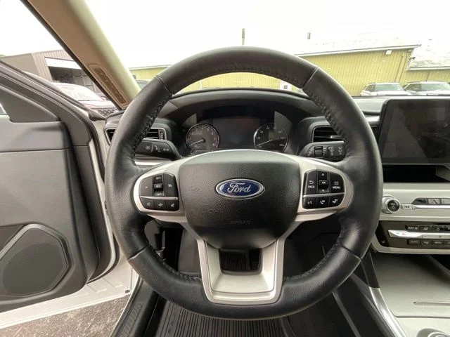 Used 2023 White Ford XLT image 12