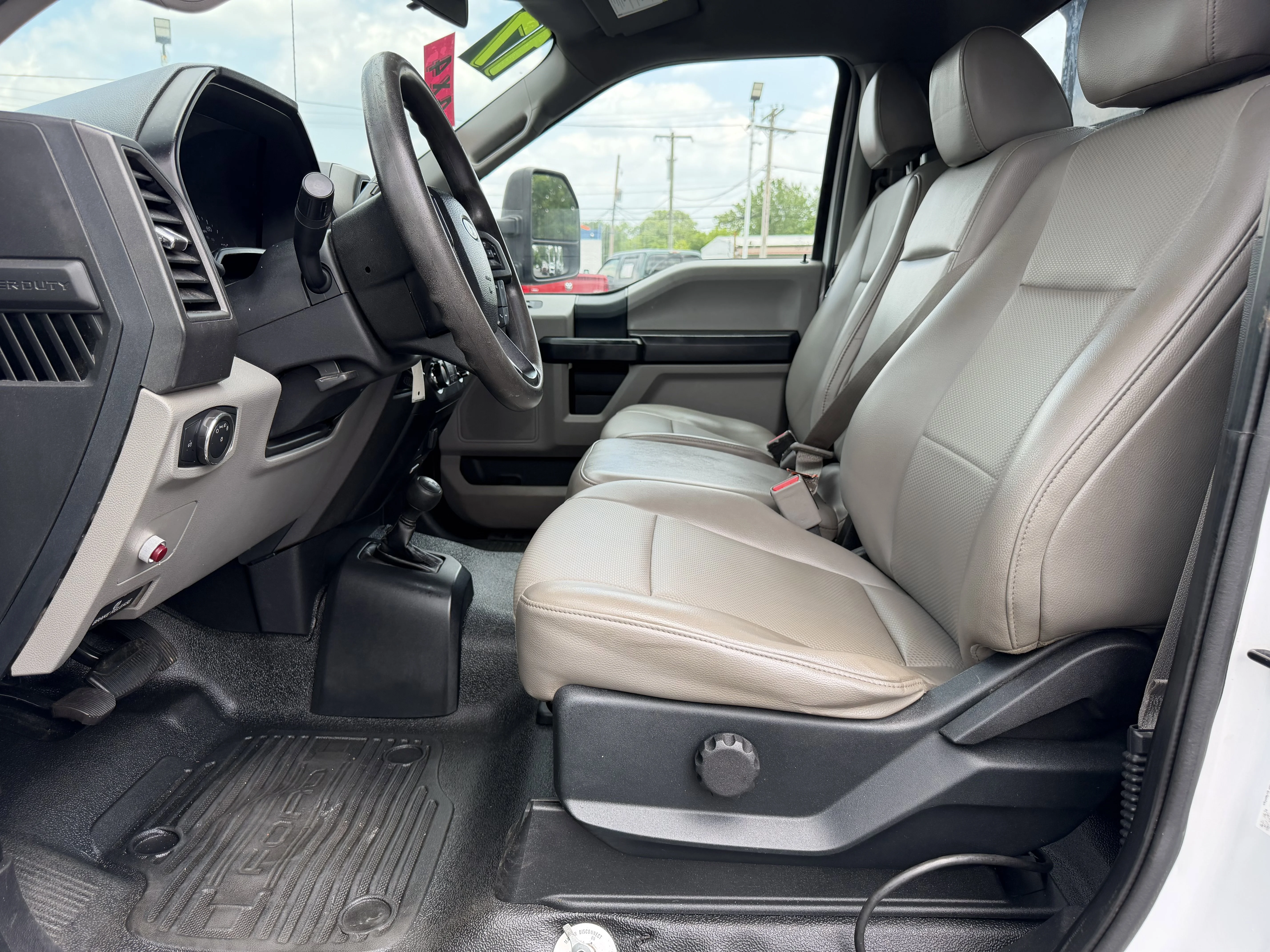 Used 2017 Oxford White   Z1 Ford XL image 15