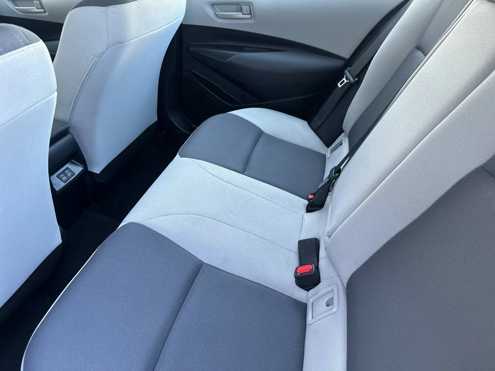 Used 2023  Toyota LE image 12