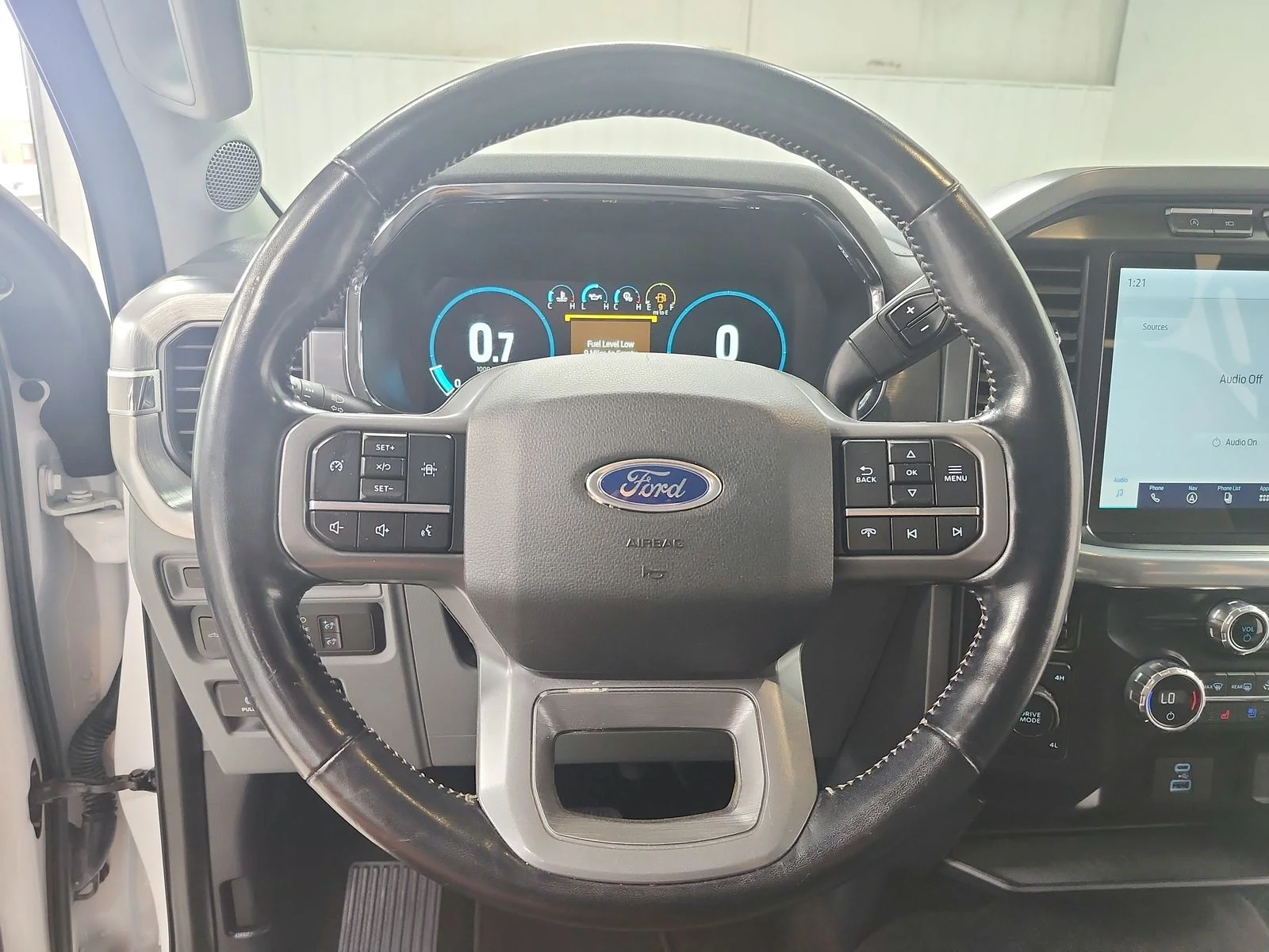 Used 2021 White Ford Lariat image 23