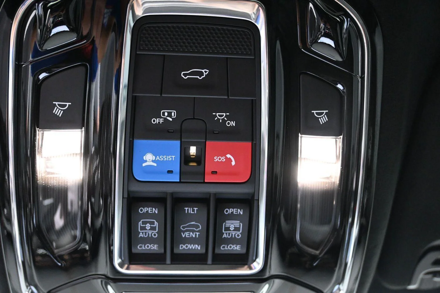 New 2026 High Gloss Black Jeep Summit Reserve image 31