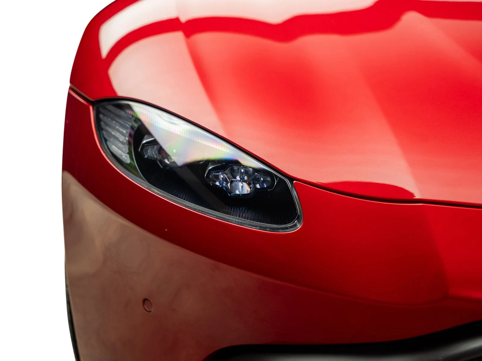Used 2020 Red Aston Martin Base image 9