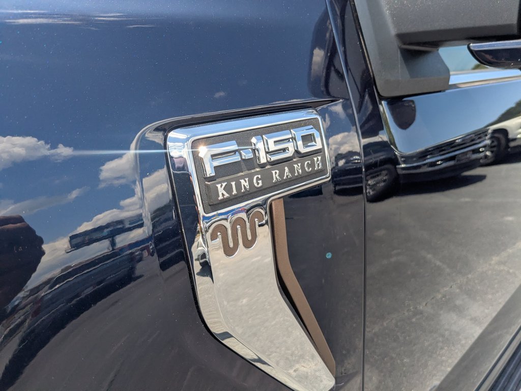 Used 2024  Ford King Ranch image 33