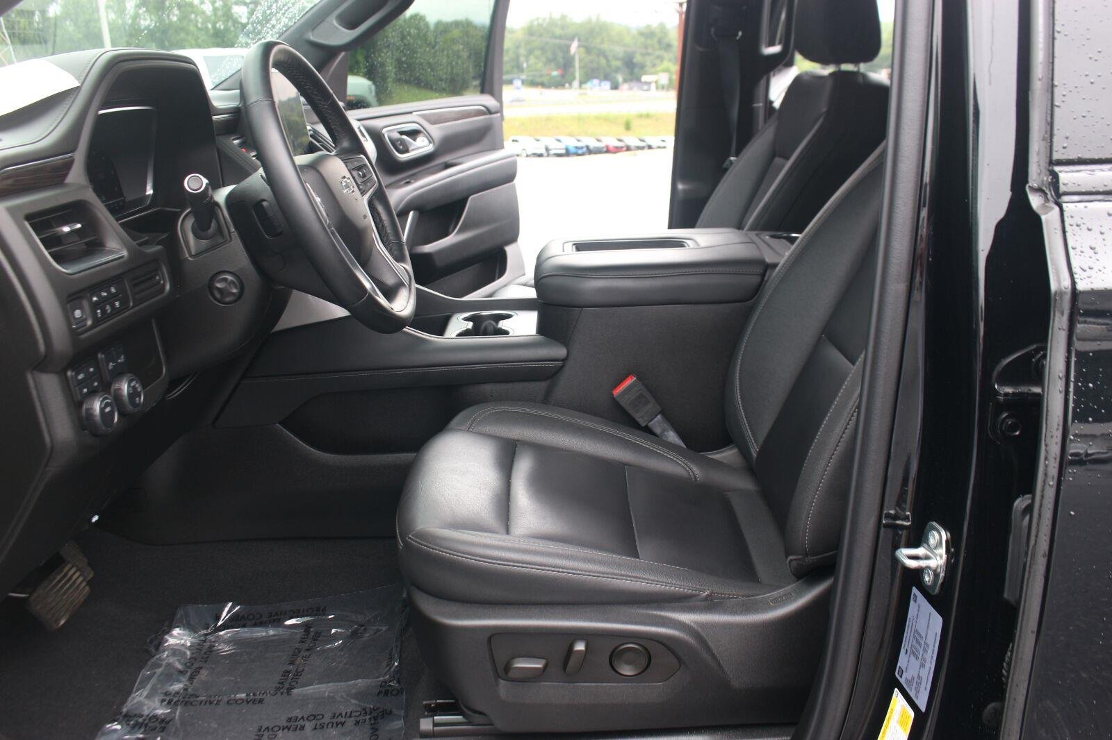 Used 2024 Black Chevrolet Z71 image 18