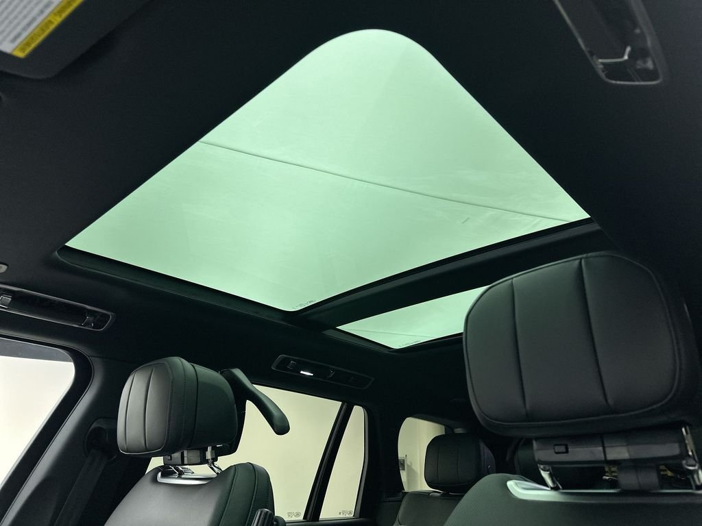 New 2026 Charente Grey Prem Met Land Rover SE image 11