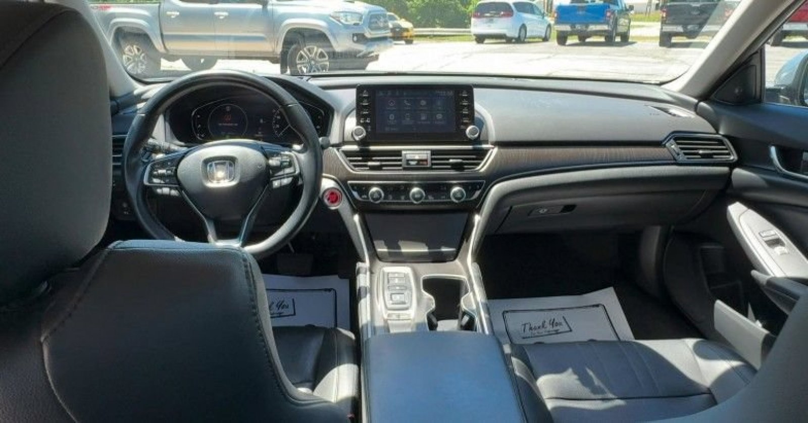 Used 2022 Lunar Silver Metallic Honda Touring image 12