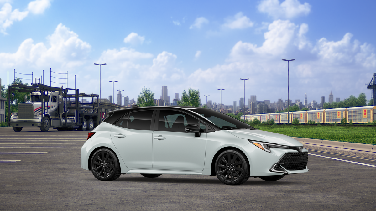 New 2026 Wind Chill Pearl with Midnight Black Metallic roof Toyota XSE image 13