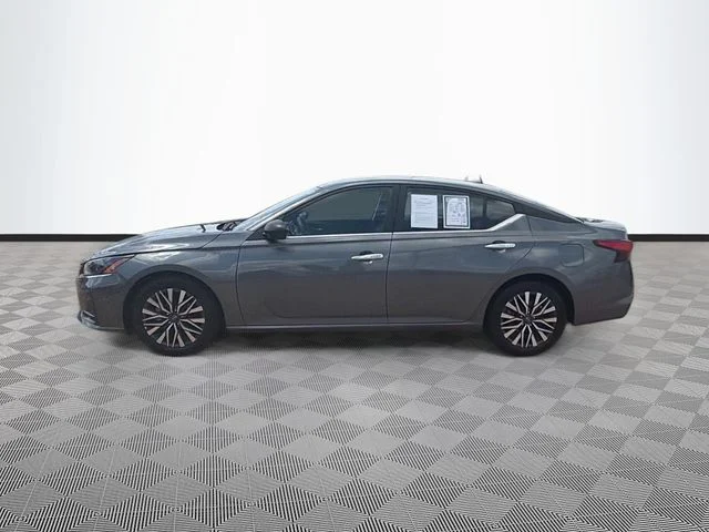 Used 2025 Gray Nissan 2.5 SV image 4
