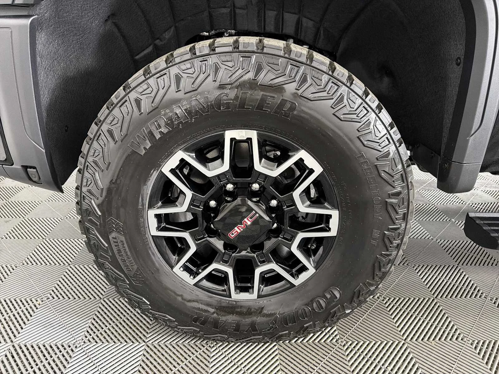 New 2026 Onyx Black GMC AT4X image 10