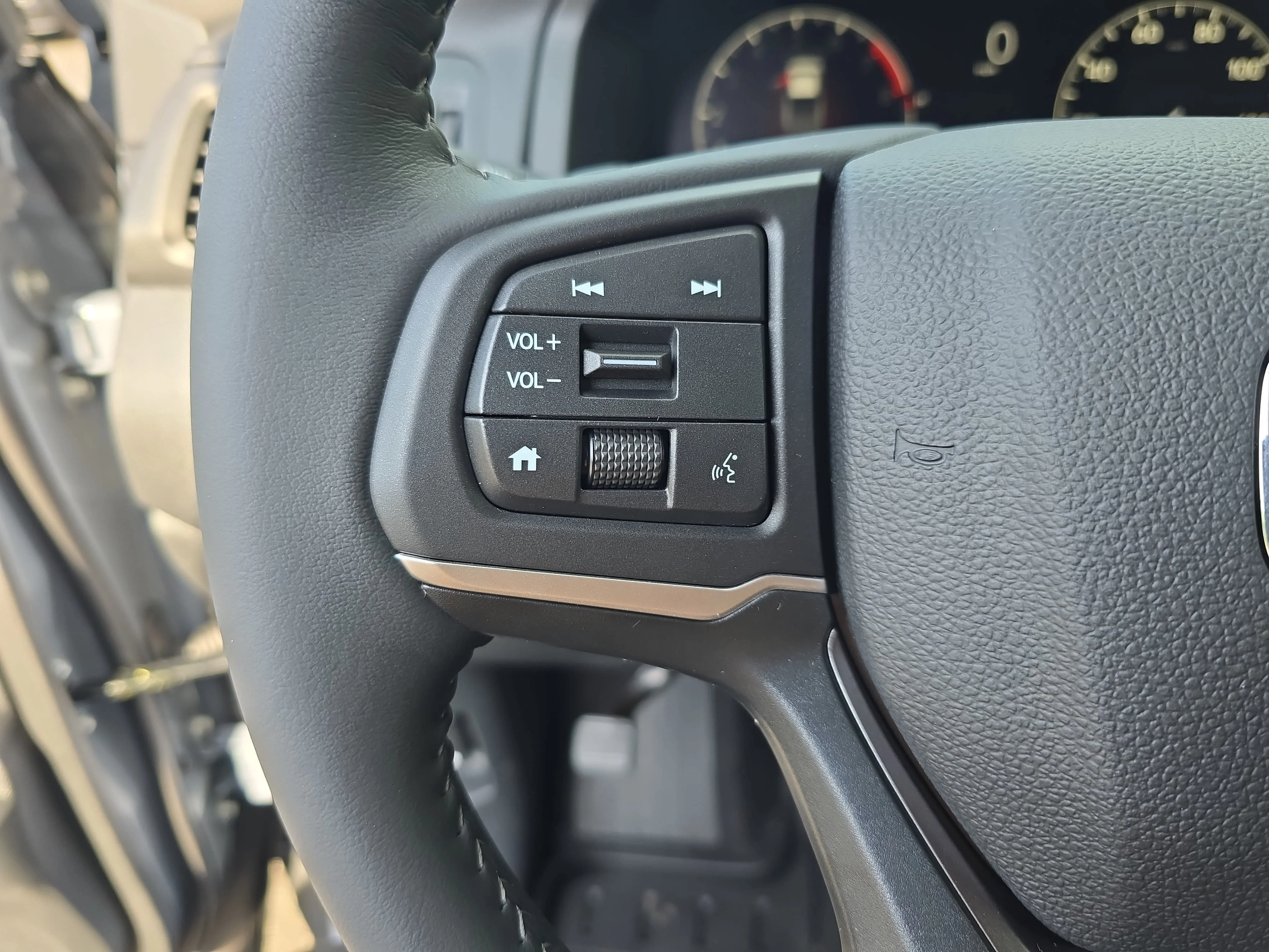 New 2026 Sonic Gray Pearl Honda RTL image 16