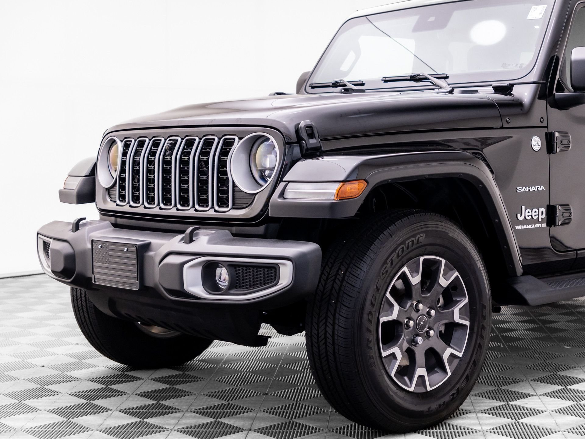 Used 2024 Black Jeep Sahara image 37