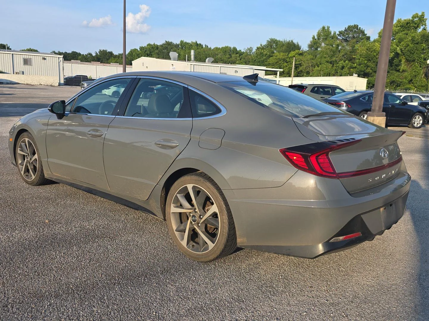 Used 2021 Hampton Gray Hyundai SEL Plus image 5