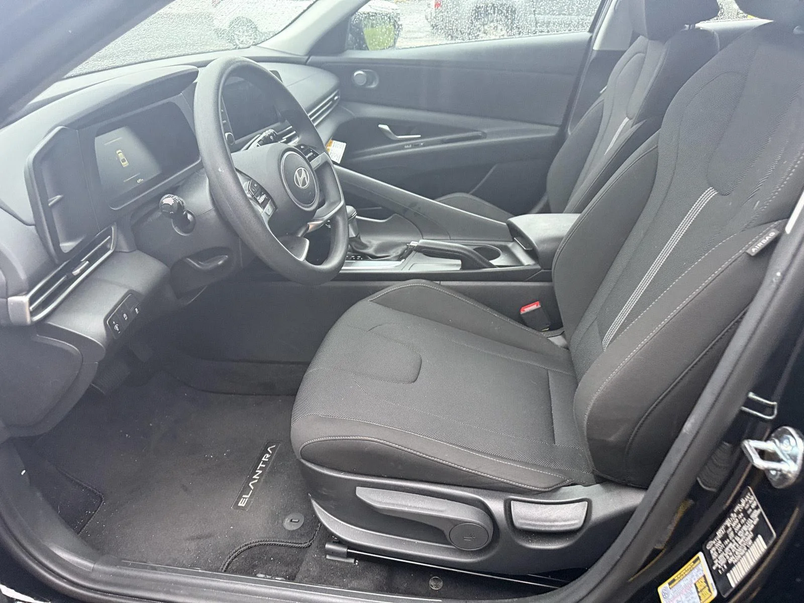 Used 2026 Abyss Black Hyundai SE image 9