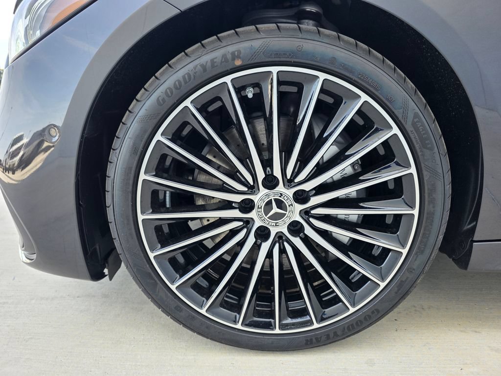 New 2026 Graphite Grey Metallic Mercedes-Benz C 300 image 38