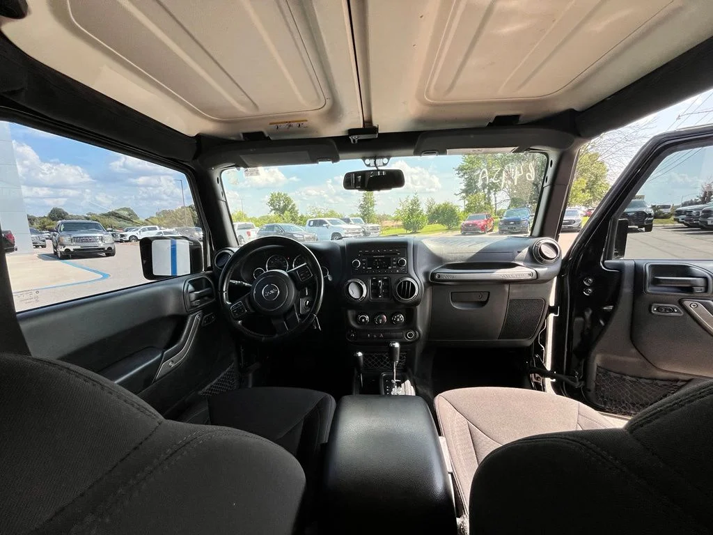 Used 2018 Black Jeep Unlimited Sport image 9