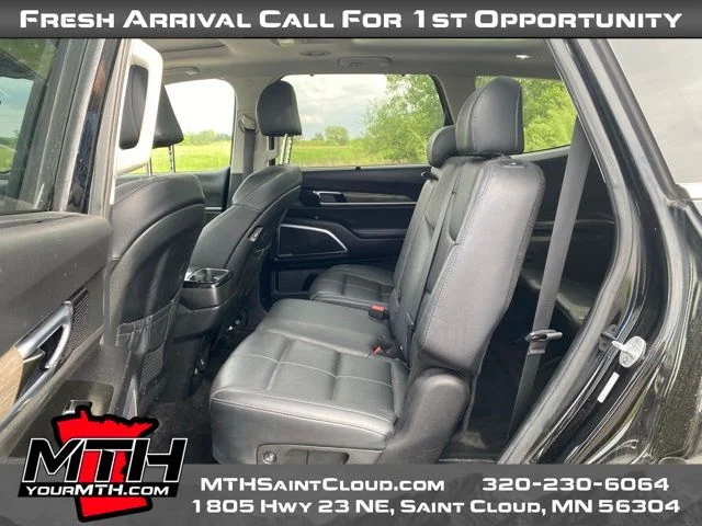 Used 2020 Black Kia SX image 10