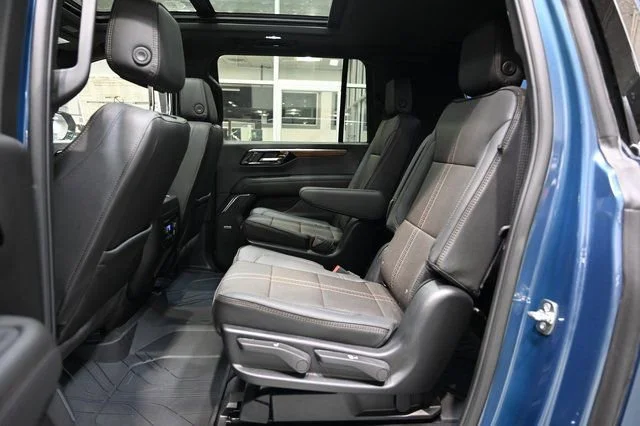 2026 Chevrolet Suburban High Country - Photo 14