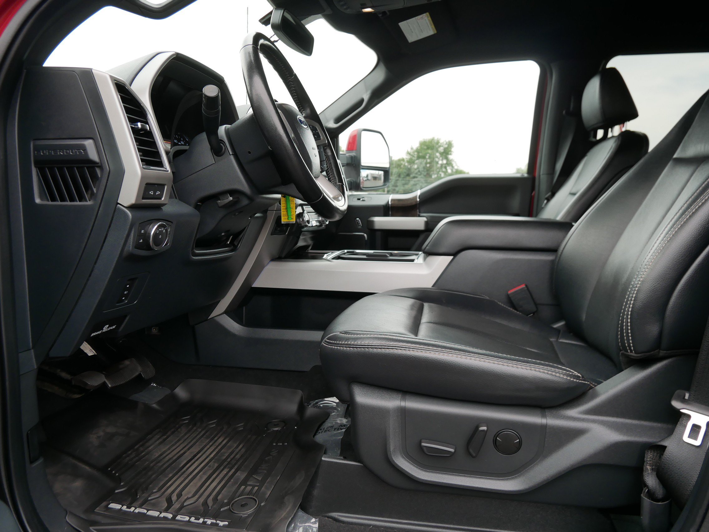 Used 2022 Red Ford LARIAT image 10