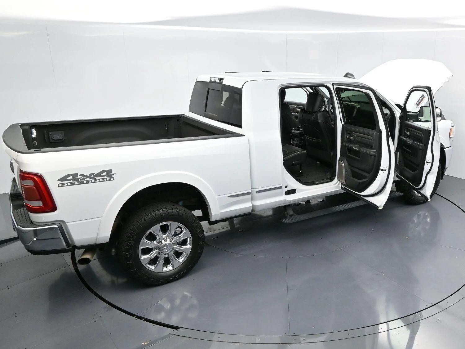 Used 2020 Bright White Clearcoat Ram Limited image 37