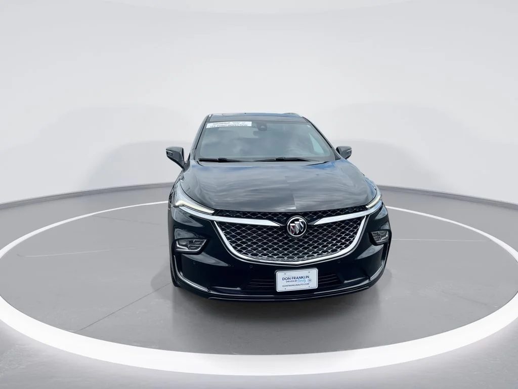 Used 2023 Black Buick Avenir image 3