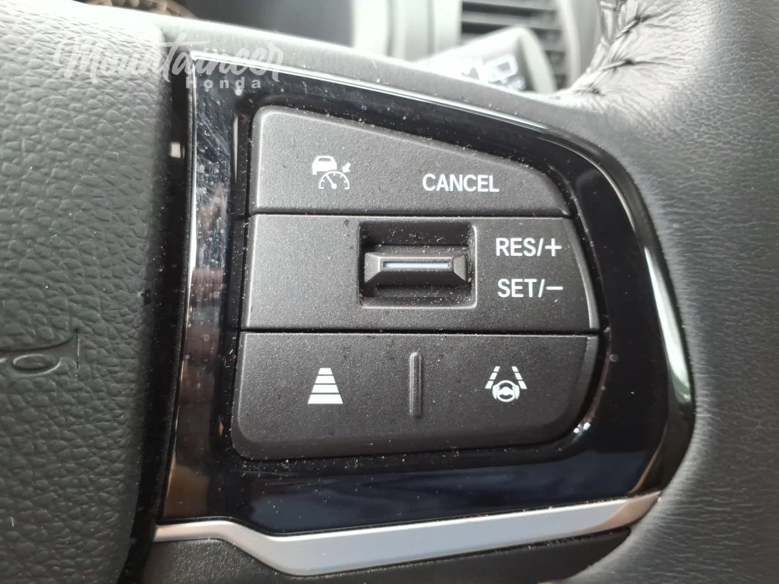 Used 2025 Platinum White Pearl Honda Touring image 35