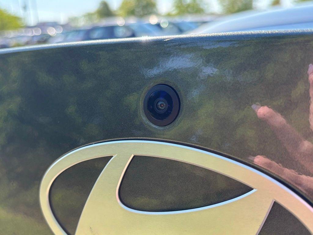 New 2026 Gray Hyundai SE image 13