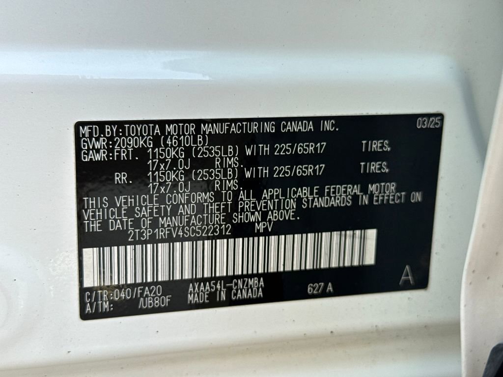 2025 Toyota RAV4 XLE - Photo 39