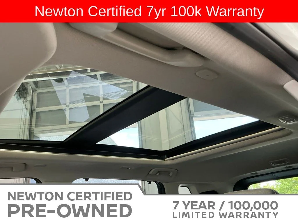 Certified Used 2023 Pearl White Tricoat/Super Black Nissan SL image 12