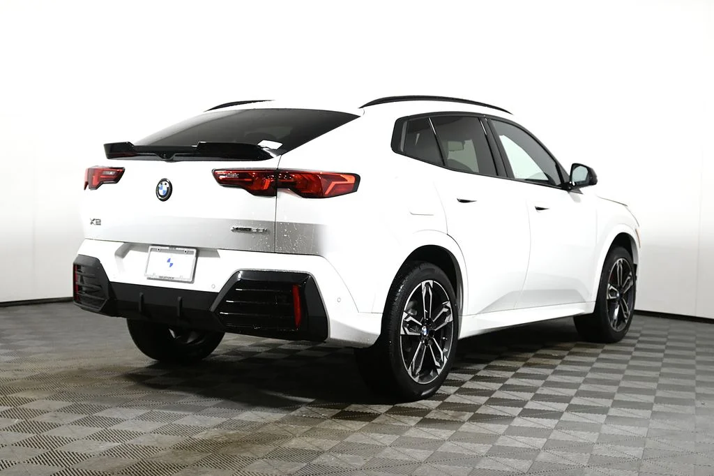Used 2026 White BMW xDrive28i image 7