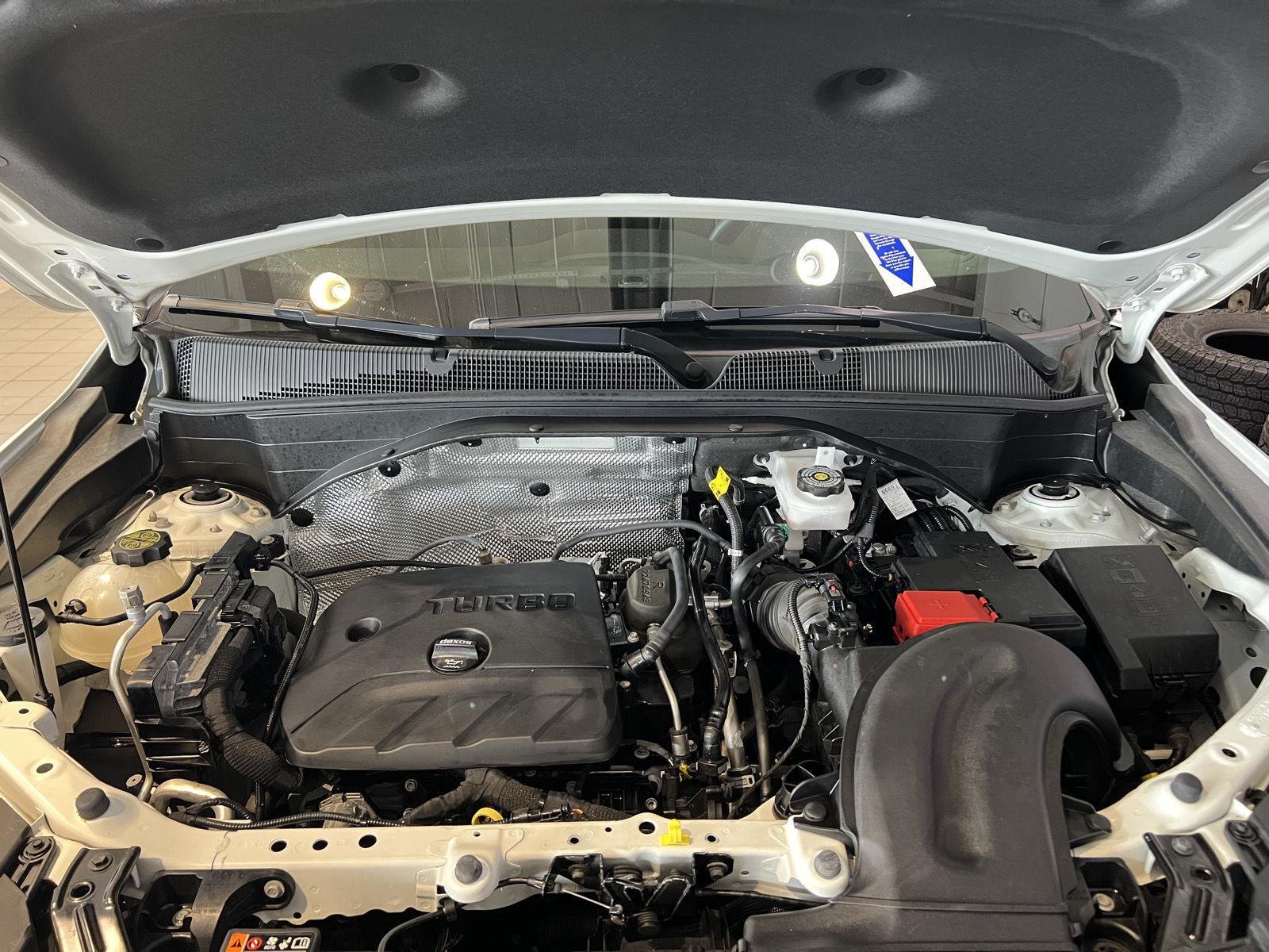 Used 2023 Summit White Chevrolet RS image 10