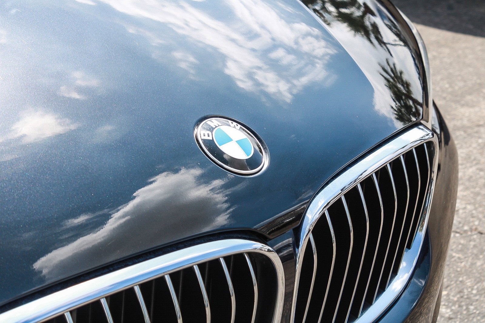 Used 2019 Black Sapphire Metallic BMW 740i image 9