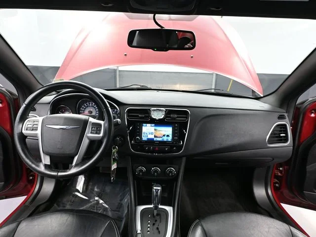 2012 Chrysler 200 Limited - Photo 22