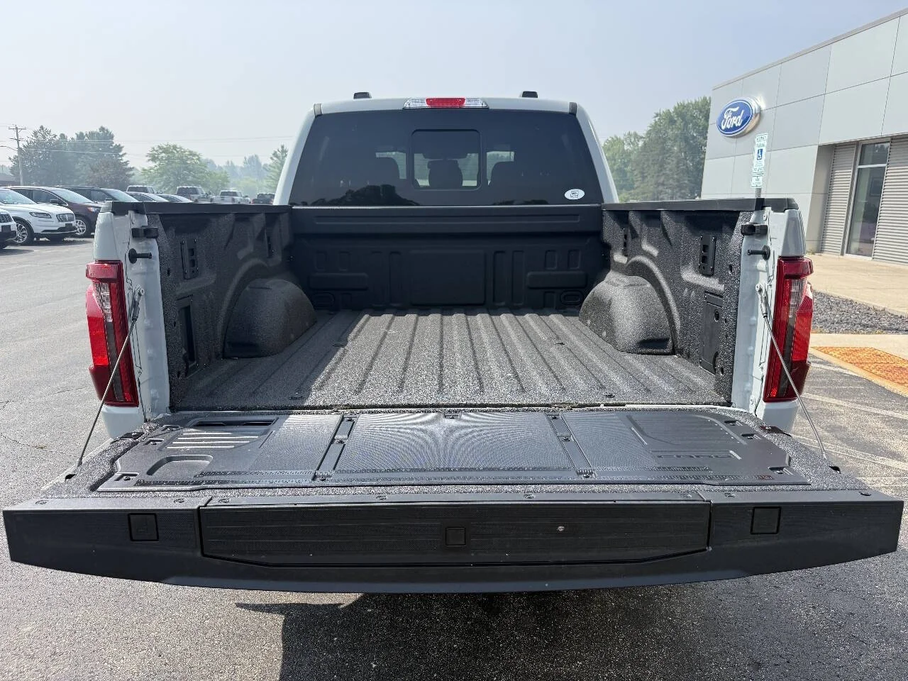 New 2026 Avalanche Gray Ford XLT 4x4 4dr SuperCrew 5.5 ft. SB image 5